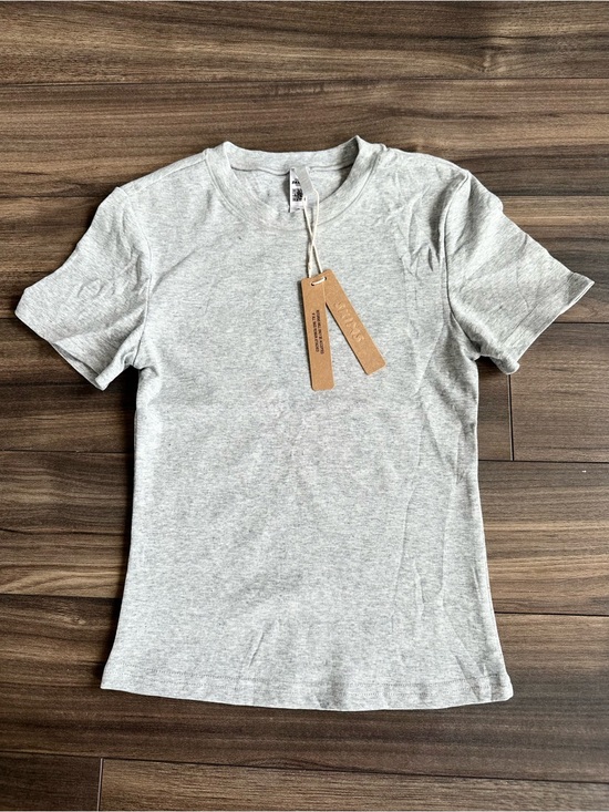 SKIMS Tops - SKIMS Heather Gray Short Sleeve Crew Tee